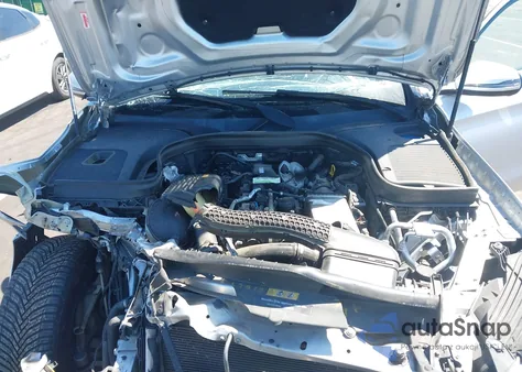 2019 Mercedes-Benz Glc 300 z USA, uszkodzony, nr VIN WDC0G4JB5KV176495